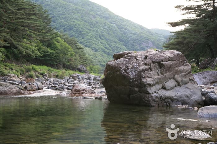 Uniram Baniramgyegok Valley (운일암 반일암 계곡)