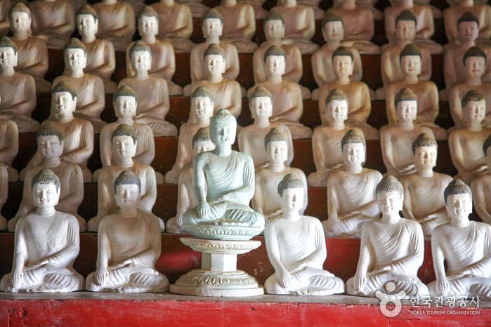 Muju Anguksa Temple (안국사 (무주))