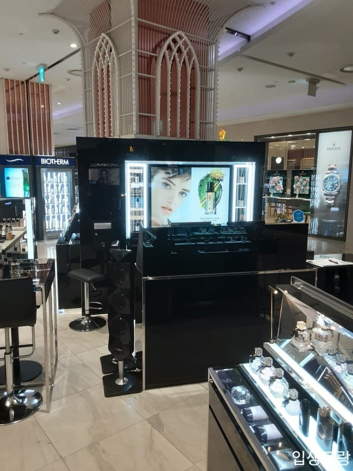 YSL - Lotte Jamsil Branch [Tax Refund Shop] (입생로랑 롯데 잠실점)