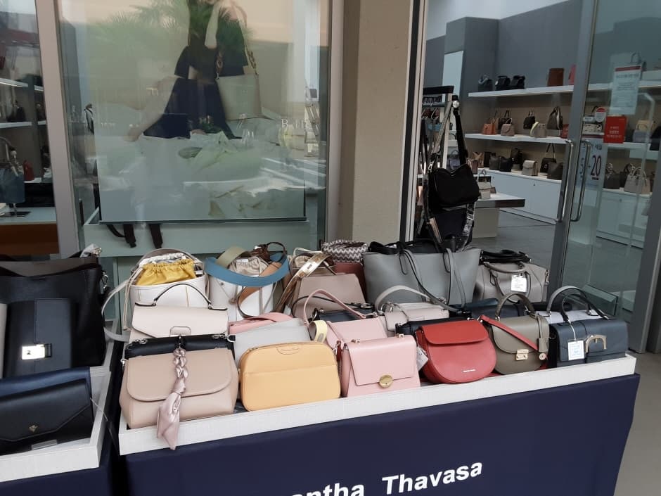 Samantha Thavasa - Lotte Gimhae Branch [Tax Refund Shop] (사만사타바사 롯데 김해점)
