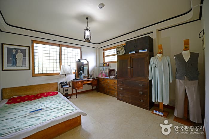 Villa of Rhee Syngman (이승만별장(고성))