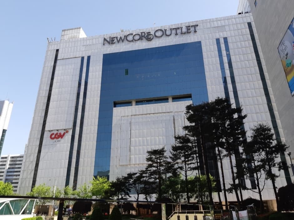 ER Newcore Outlets - Pyeongchon Branch [Tax Refund Shop] (ER 뉴코아아울렛 평촌)