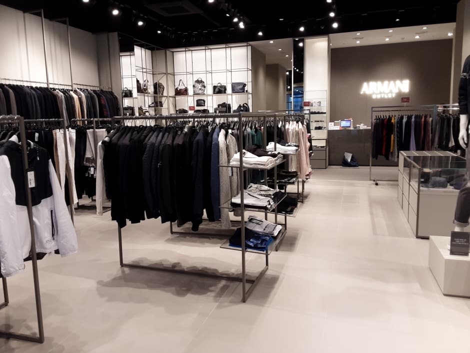 SI Armani - Hyundai Songdo Branch [Tax Refund Shop] (SI 아르마니 현대송도)