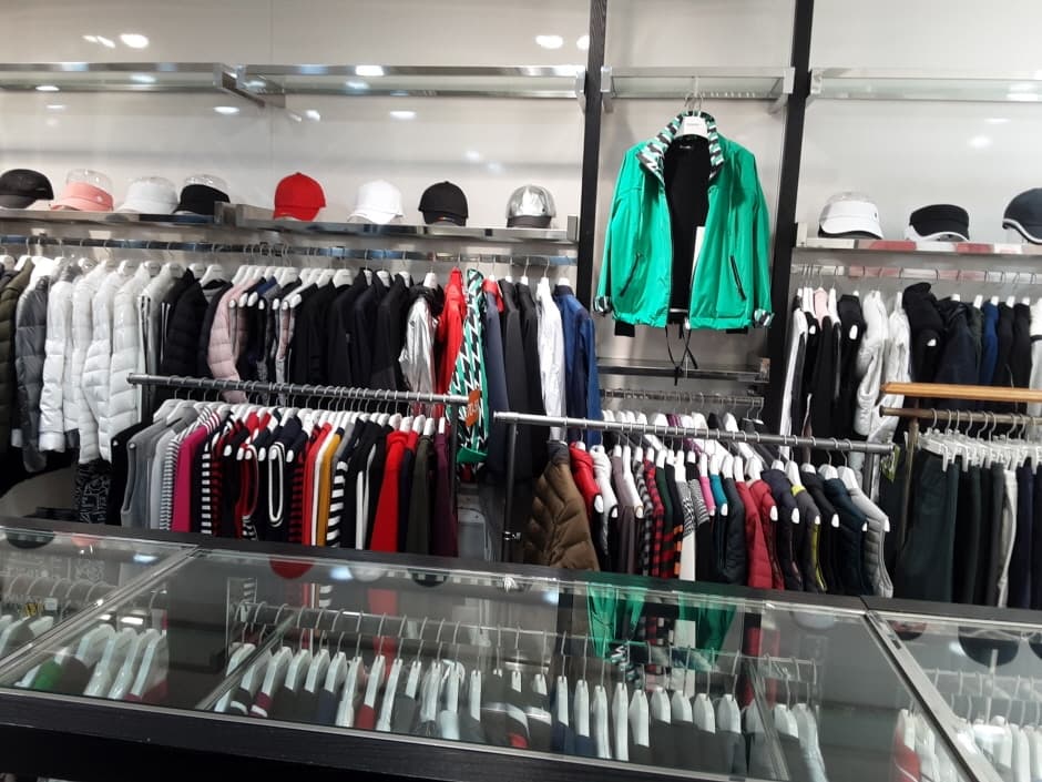 Renoma Golf - Jeju Chilseong Branch [Tax Refund Shop] (레노마골프 제주칠성)