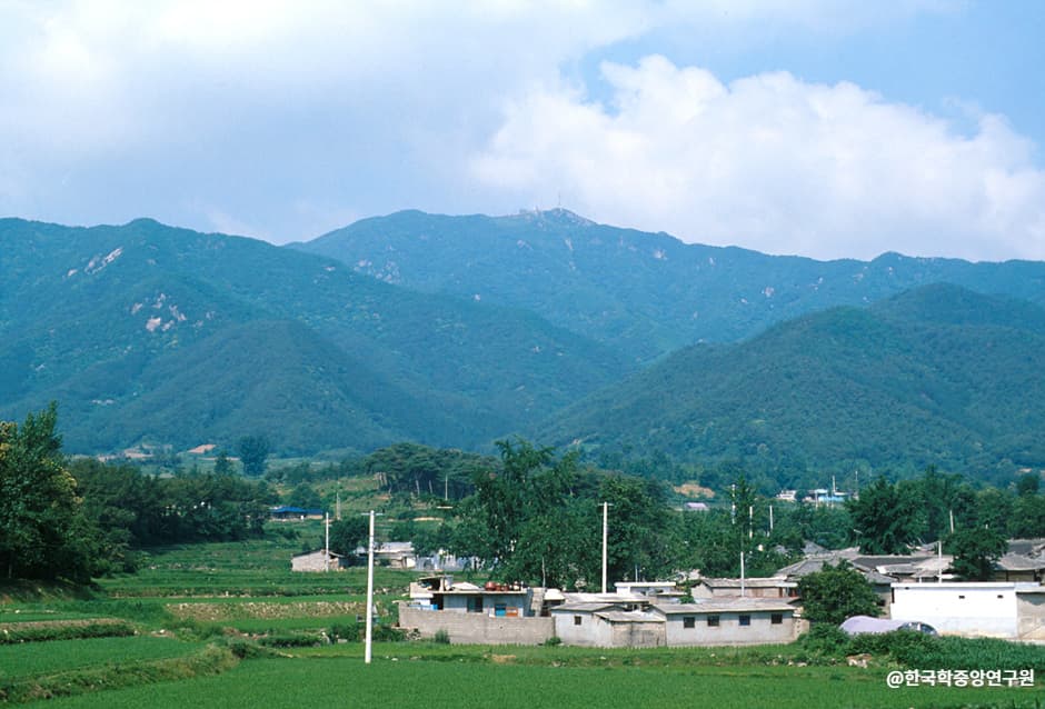 Moaksan Mountain (모악산)