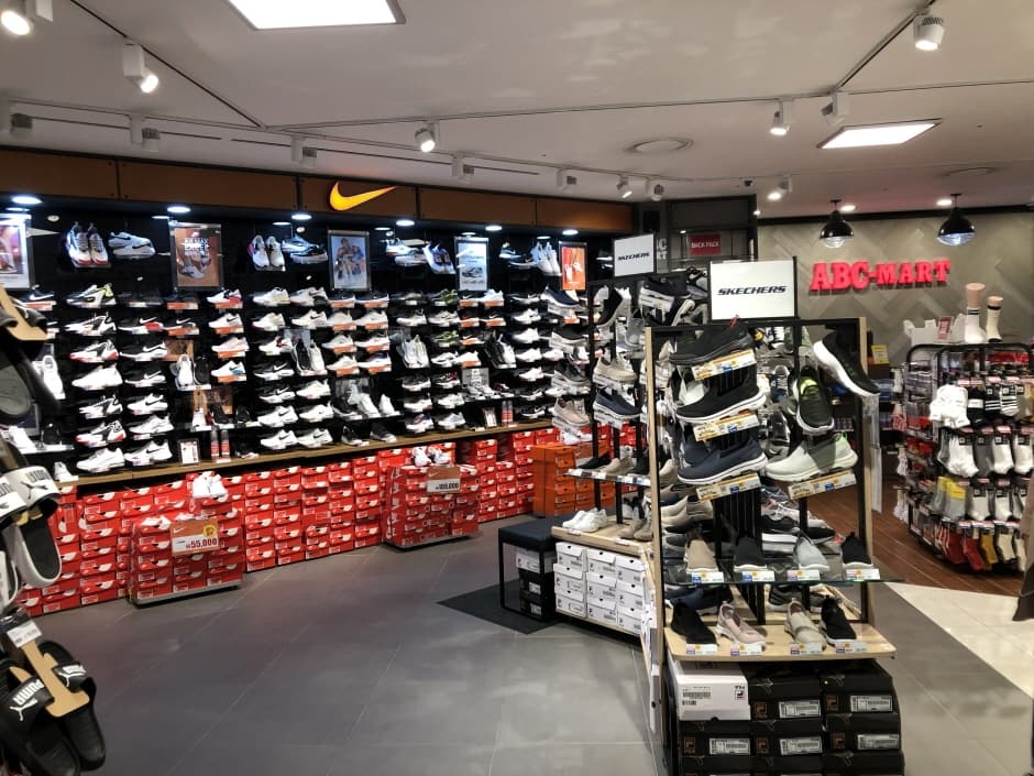 ABC-Mart - Hyundai Garden5 Branch [Tax Refund Shop] (ABC마트 현대가든파이브)