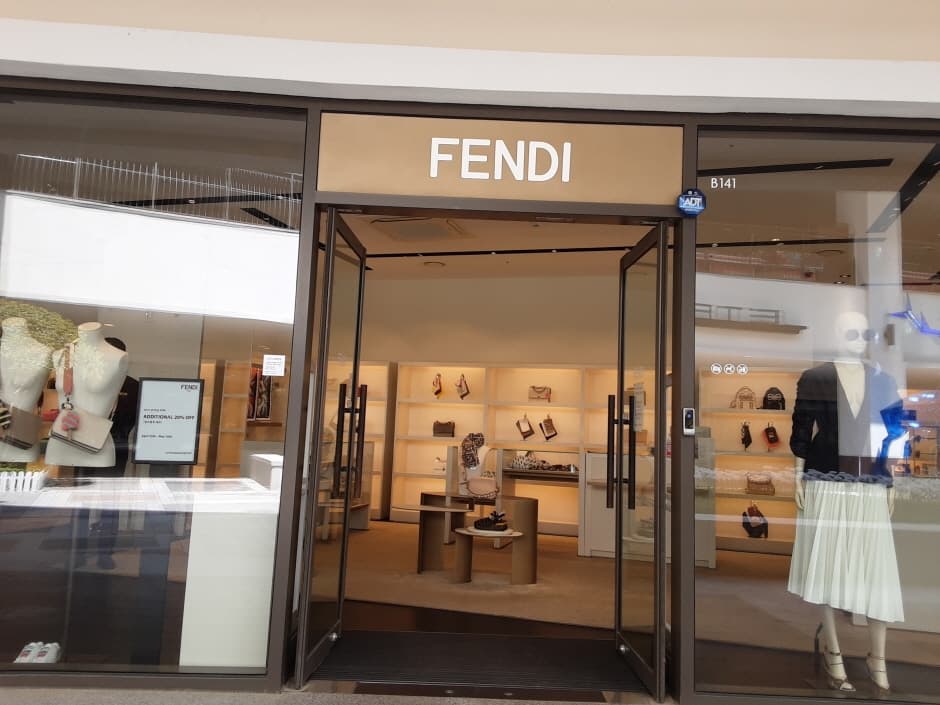 Fendi - Lotte Outlets Dongbusan Branch [Tax Refund Shop] (펜디 롯데아울렛 동부산점)