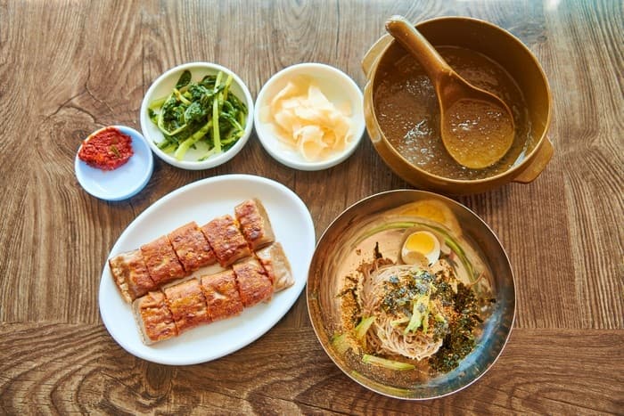 Songjiho Makguksu (송지호막국수)