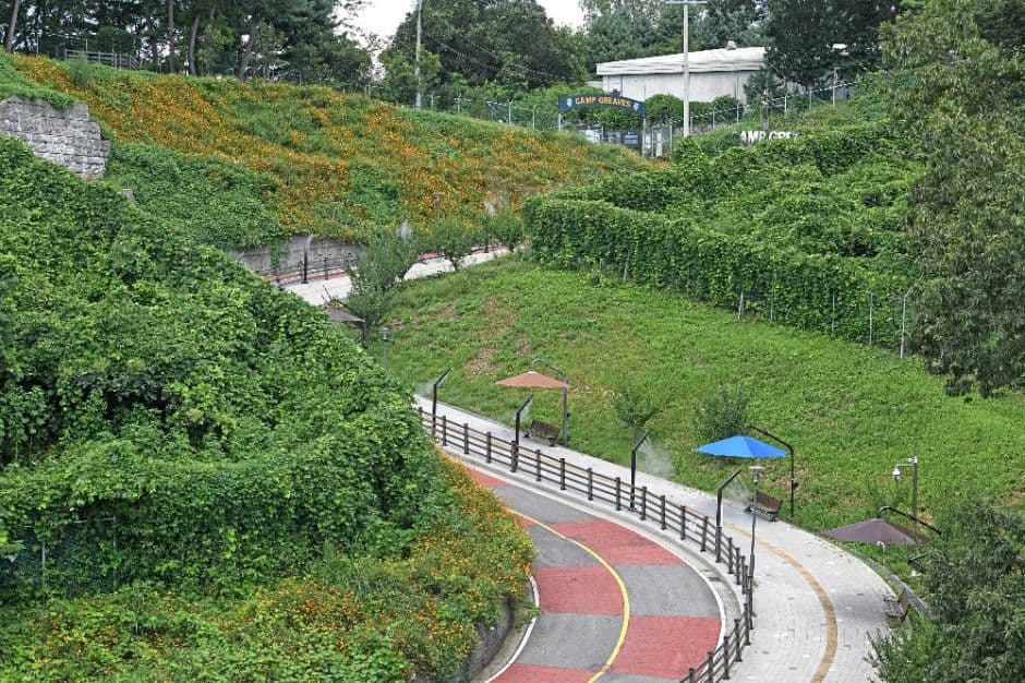 Camp Greaves DMZ Experience Center (캠프 그리브스)
