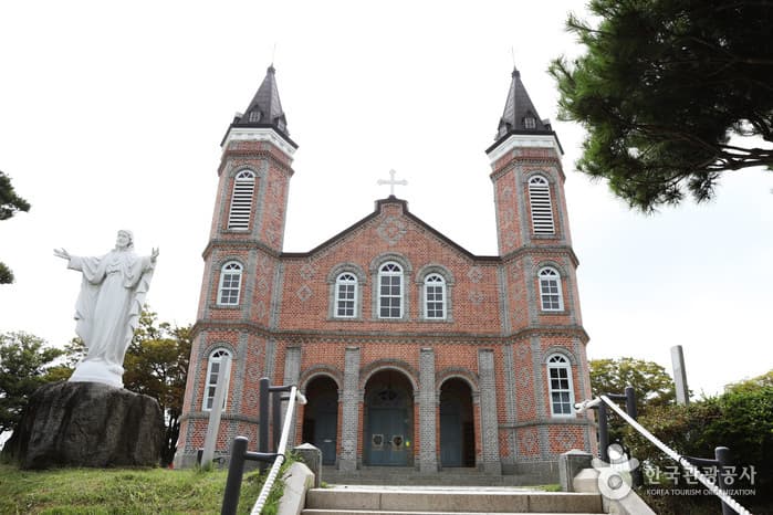 Hamdeok Catholic Church (합덕성당)