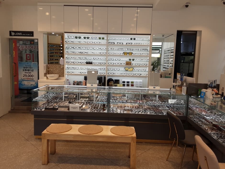 Olens - Myeong-dong Embassy Branch [Tax Refund Shop] (오렌즈 명동대사관점)
