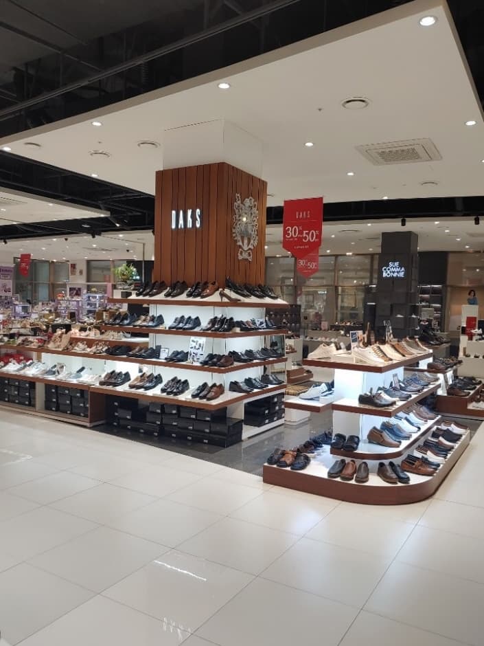 Daks Shoes [Tax Refund Shop] (닥스슈즈)