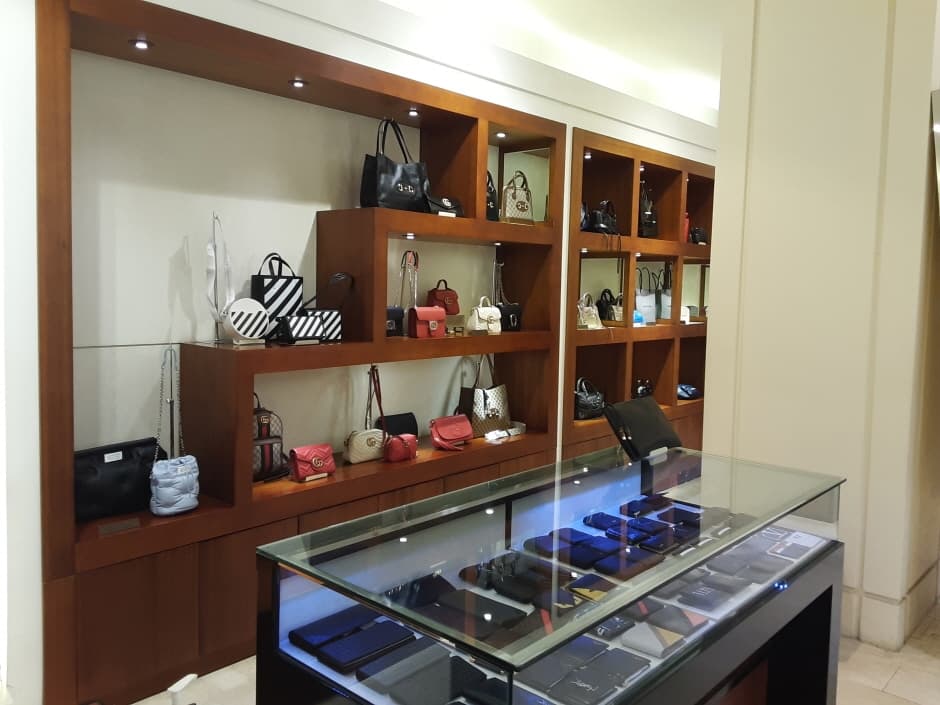 Novella - Shinsegae Cheonan Asan Branch [Tax Refund Shop] (노벨라(유니코) 천안점)