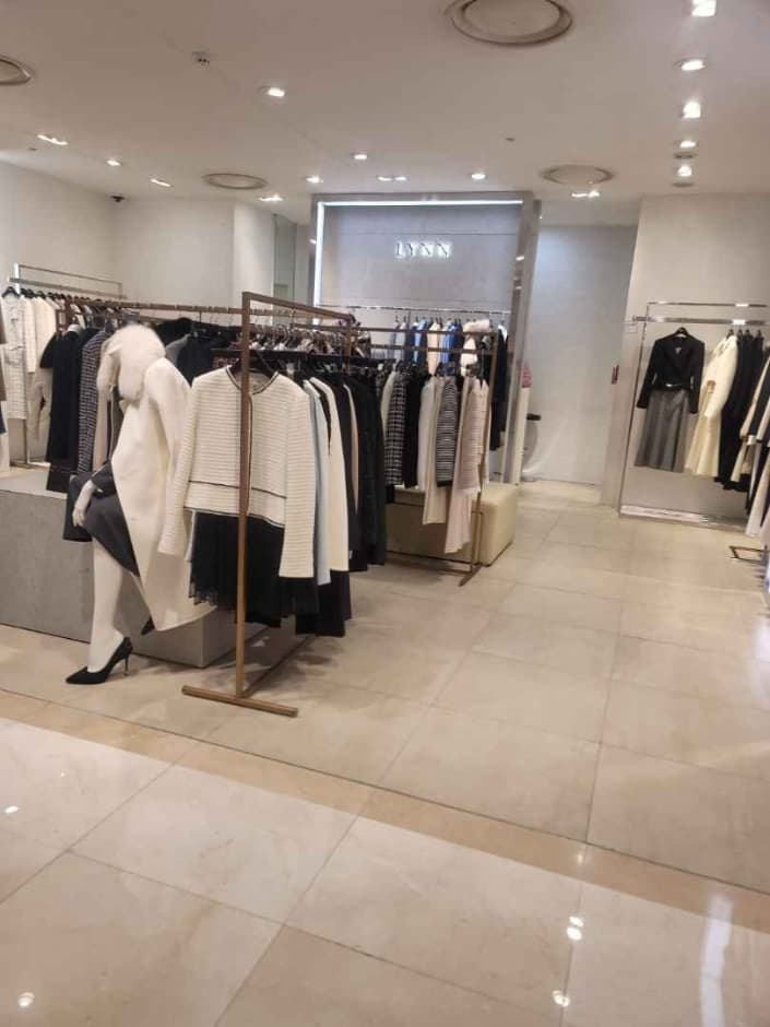 Lynn [Tax Refund Shop] (린)