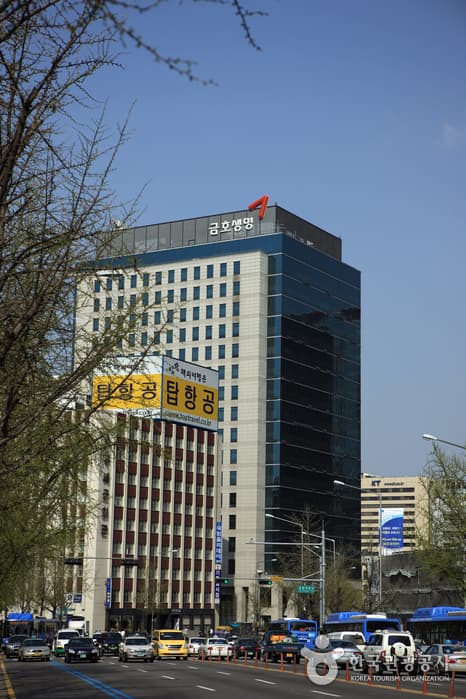 Kumho Art Hall (금호아트홀)