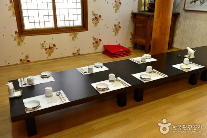 Cheonghyang Ilsik (청향일식)