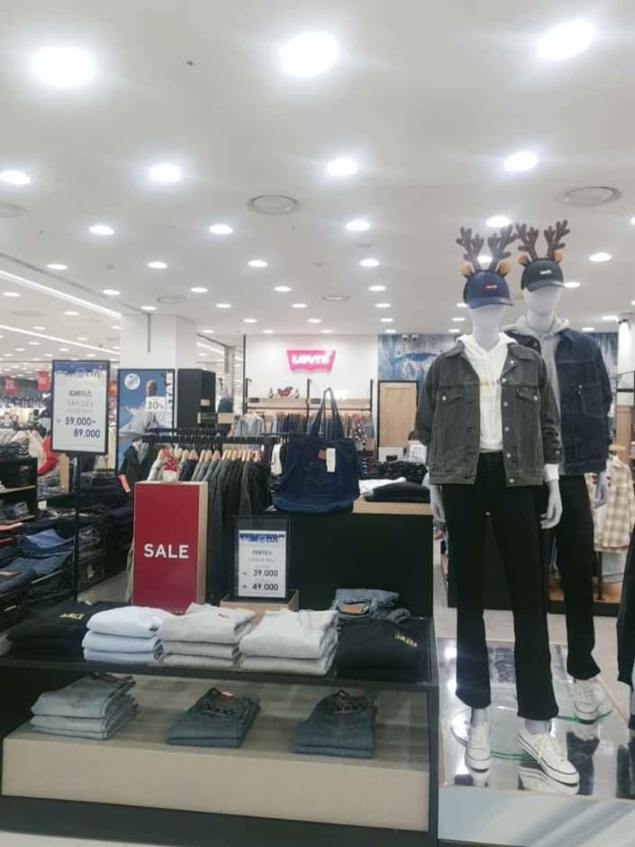 Levi’S - MODA Outlet Incheon Branch [Tax Refund Shop]  (리바이스 모다아울렛 인천점)