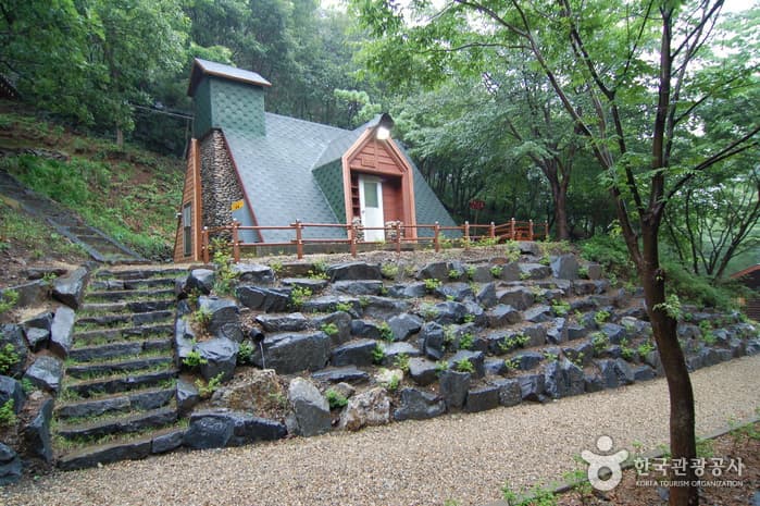 Chilgapsan Recreational Forest (칠갑산자연휴양림)