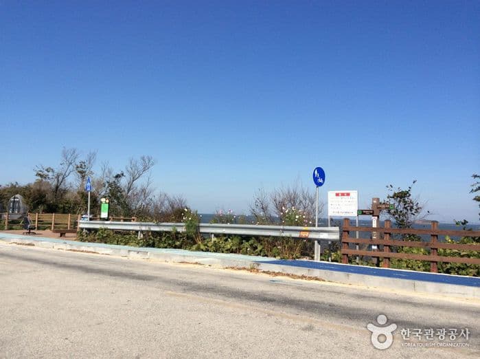 [Byunsan Seashore Path- Course 3]Jeokbyeokgang Sunset Trail ([변산 마실길 3코스] 적벽강 노을길)