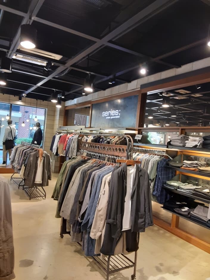 Kolon Series; - Shinsegae Paju Branch [Tax Refund Shop] (코오롱 시리즈 신세계파주)