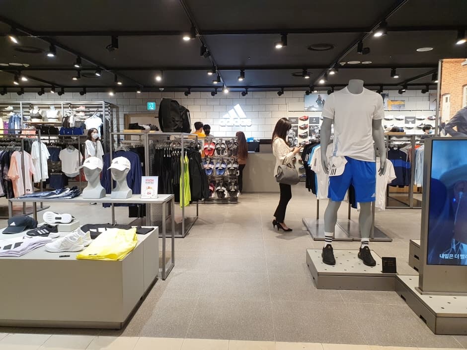 Muji - Lotte Daejeon Branch [Tax Refund Shop] (MUJI 롯데대전)