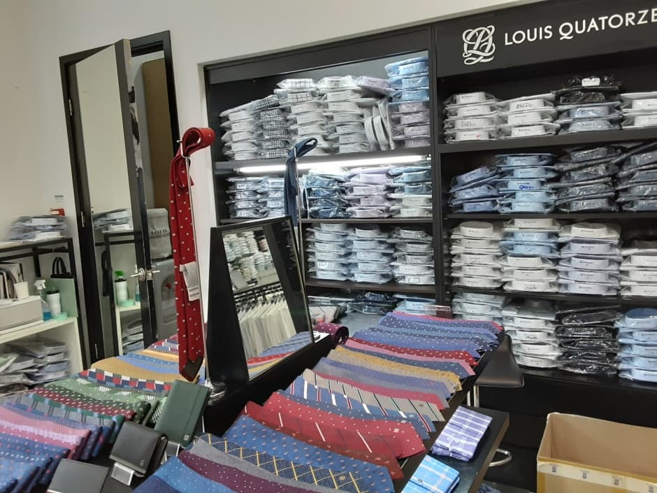 Louis Quatorze - Lotte Gimhae Branch [Tax Refund Shop] (루이까또즈 롯데김해)