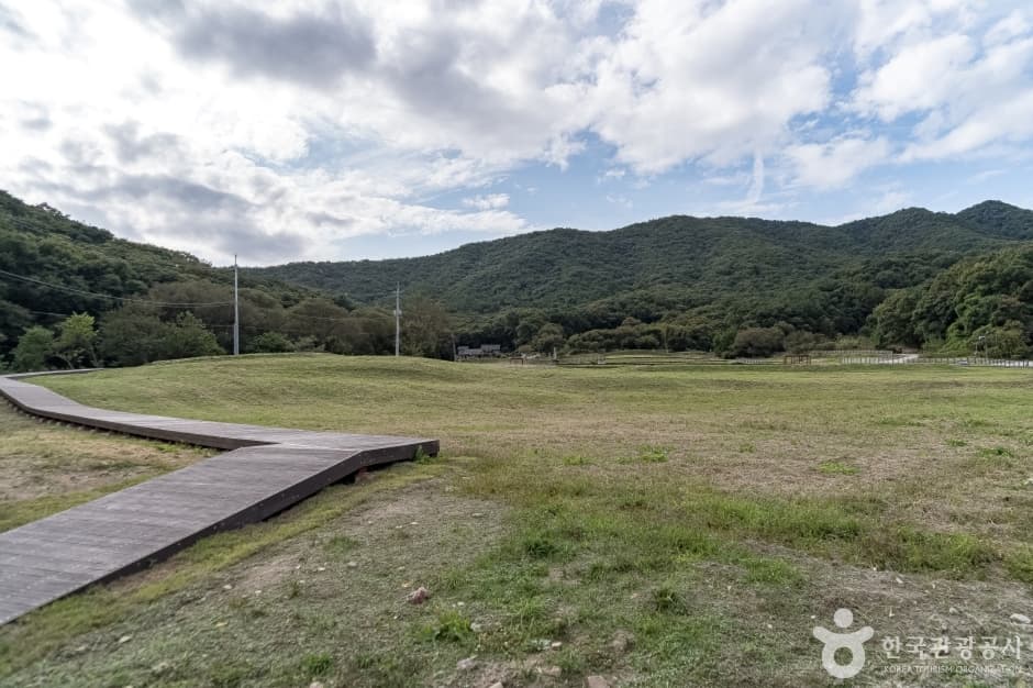 Yeoju Godalsa Temple Site (여주 고달사지)