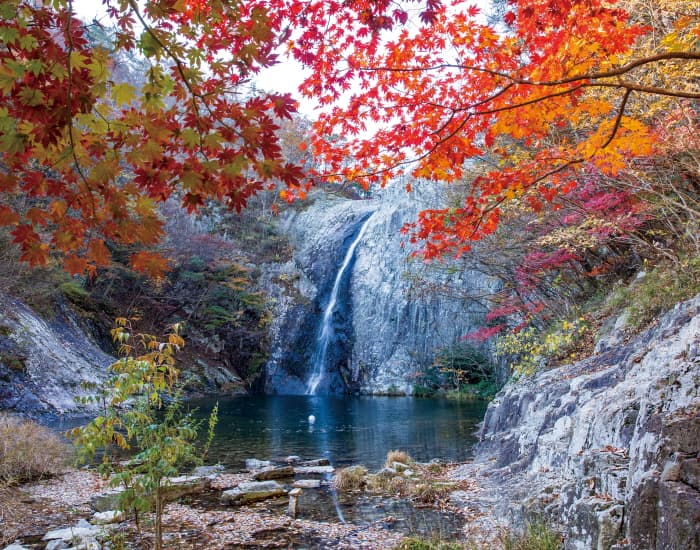 Jiksopokpo Falls - Jeonbuk National Geopark (직소폭포 (전북 서해안권 국가지질공원))