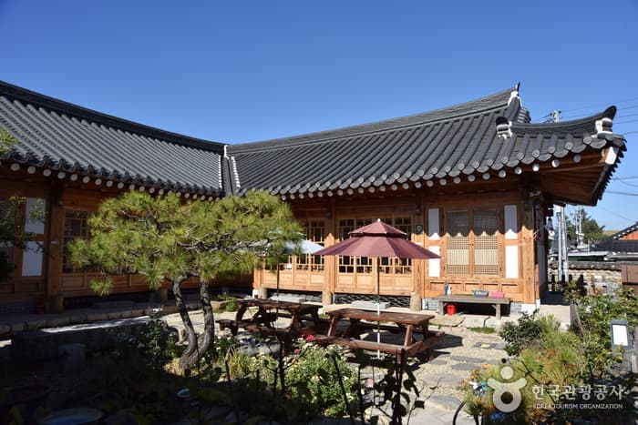 Gyeongju Soohojeong (경주수호정)