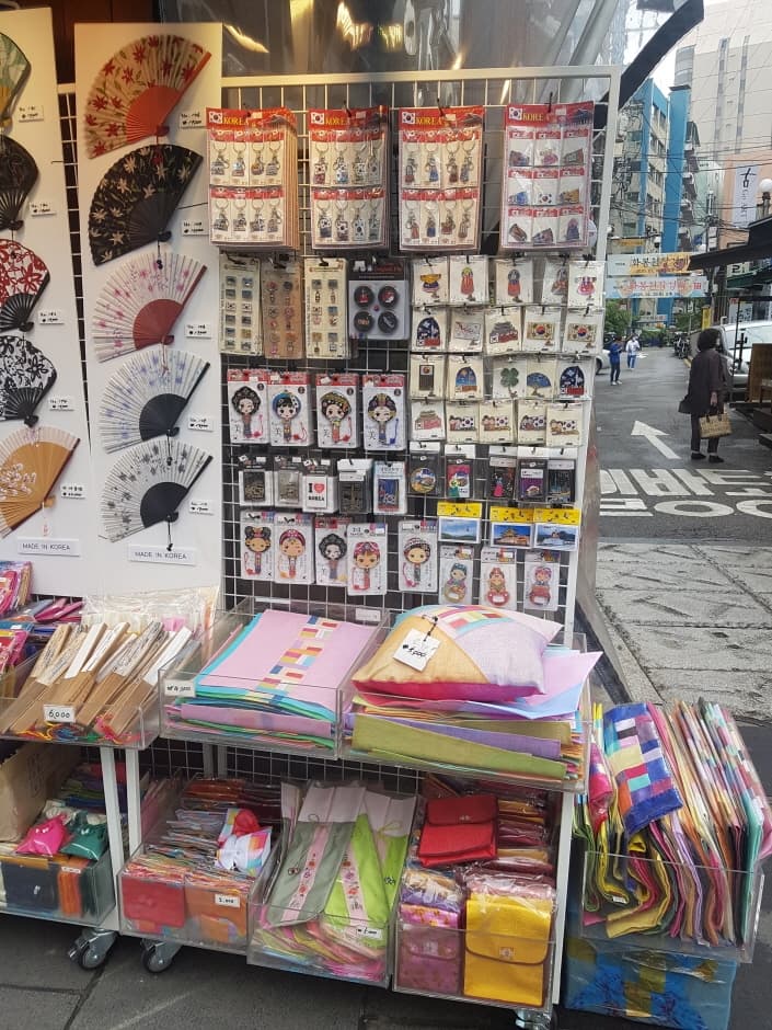 Seoul Gongyesa [Tax Refund Shop] (서울공예사)