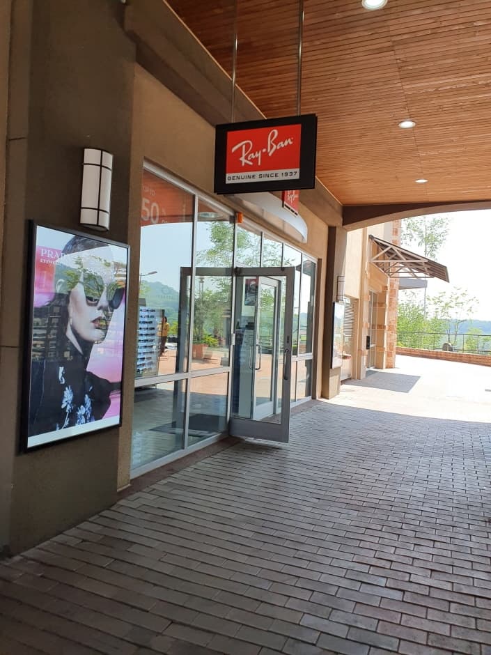 Ray-Ban - Shinsegae Yeoju Branch [Tax Refund Shop] (레이밴 신세계여주)