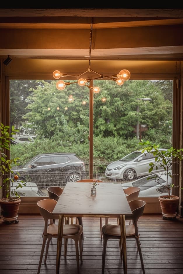 Adamas253 (카페 아다마스253)