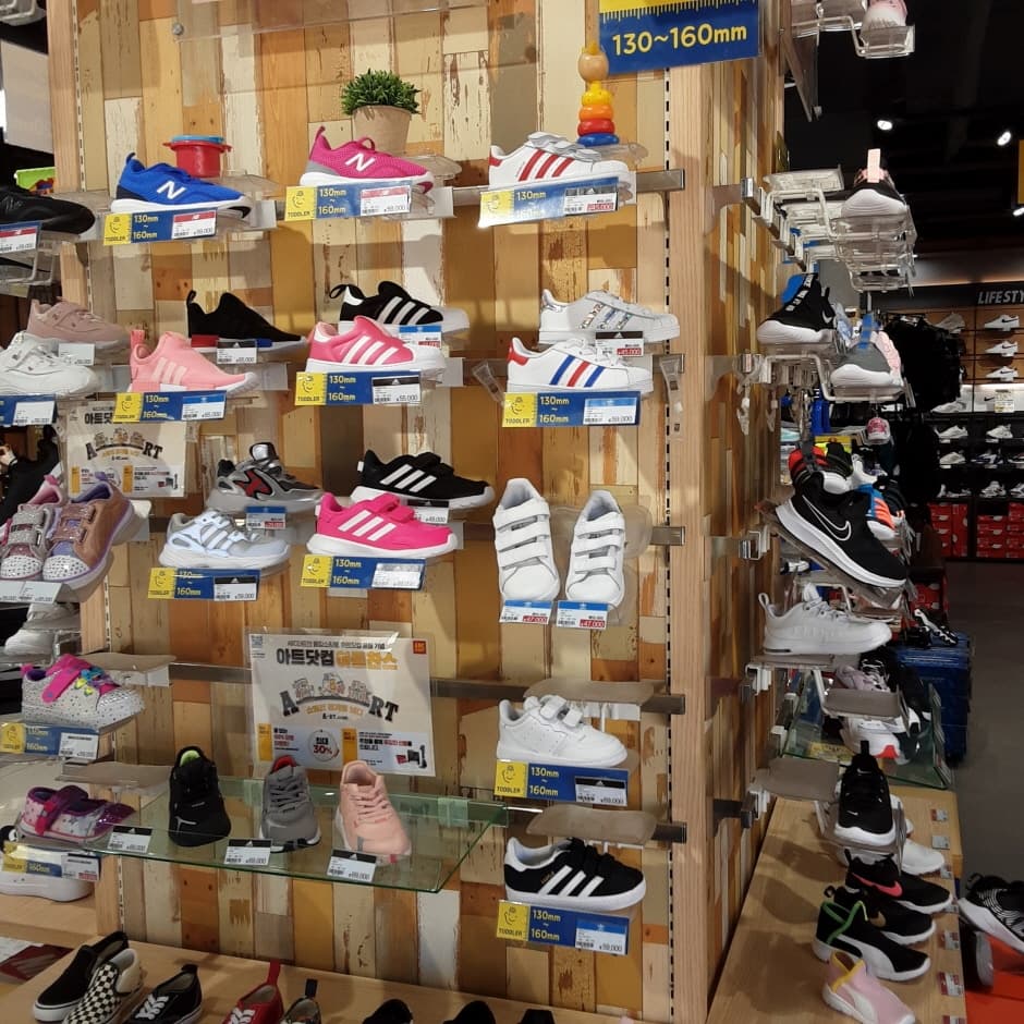 ABC-Mart - Jeju Chilseong Branch [Tax Refund Shop] (ABC마트 ST제주칠성)