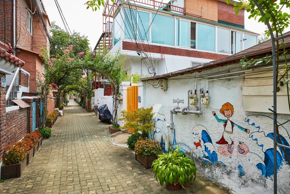 Cheonho-dong Rose Village (천호동 장미마을)