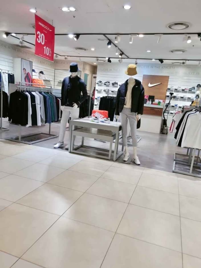 Nike [Tax Refund Shop] (나이키)