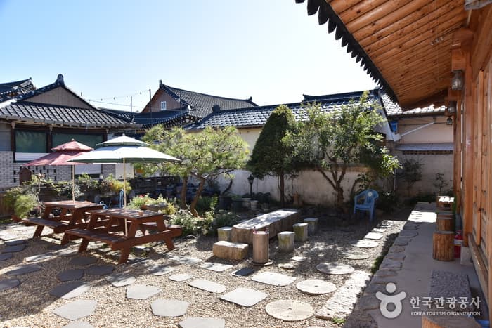 Gyeongju Soohojeong (경주수호정)
