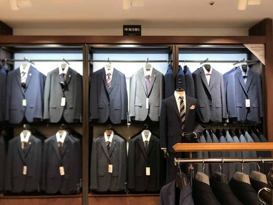Parkland [Tax Refund Shop] (파크랜드)