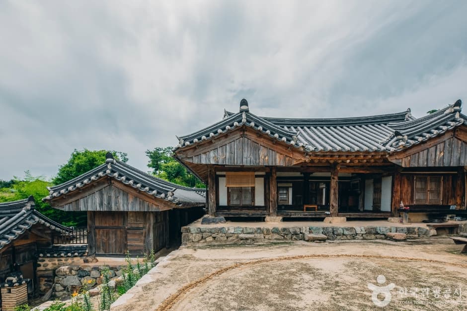 Hyangdan (향단)