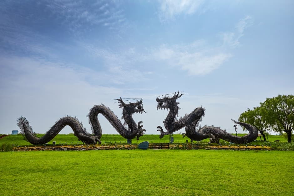 Byeokgolje Reservoir Site (김제 벽골제)