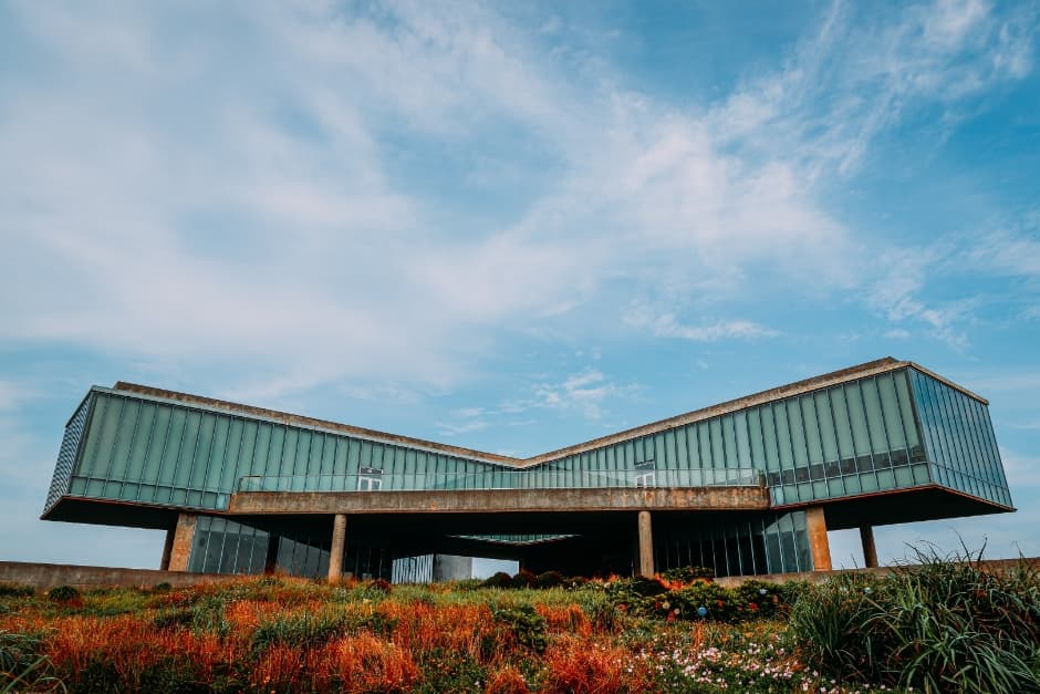 Yumin Art Nouveau Collection (유민미술관)