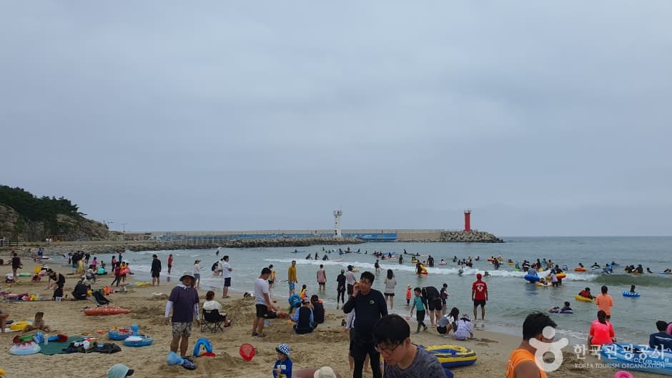 Baekdohaebyeon Beach (백도해변)