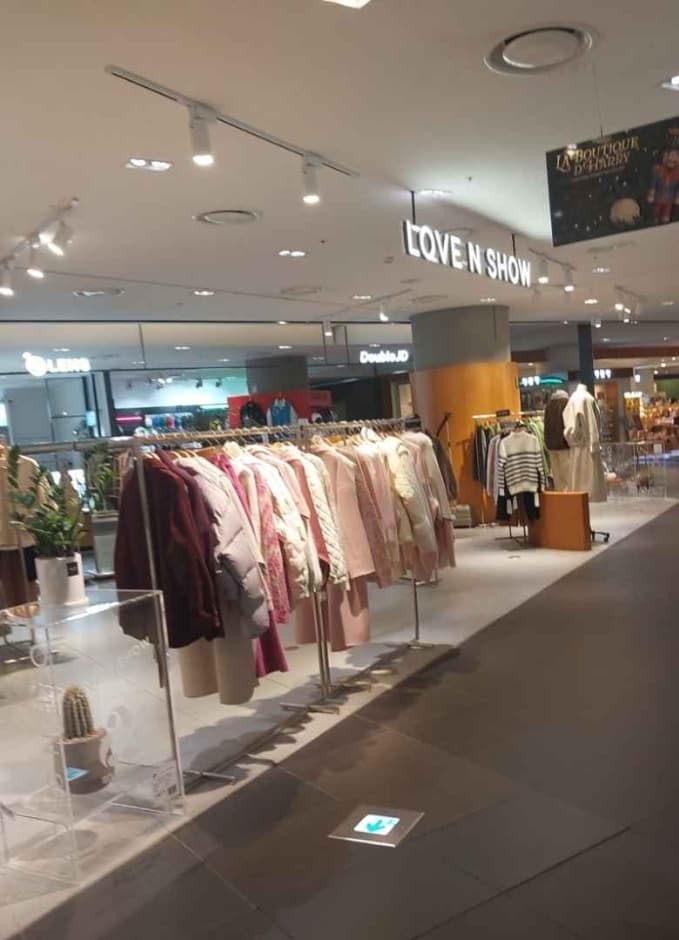 Love N Show [Tax Refund Shop] (러브앤쇼)