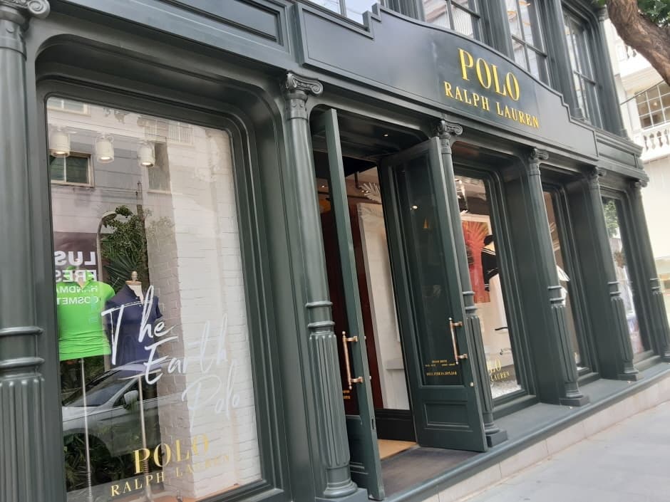 Polo Ralph Lauren - Garosu-gil Store Branch [Tax Refund Shop] (랄프로렌 폴로가로수길스토어)