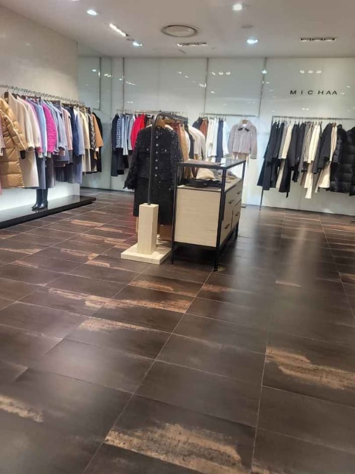 Michaa [Tax Refund Shop] (미샤)