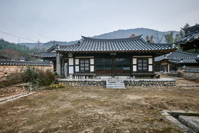 Goryeo-dong Historic Site (고려동유적지)