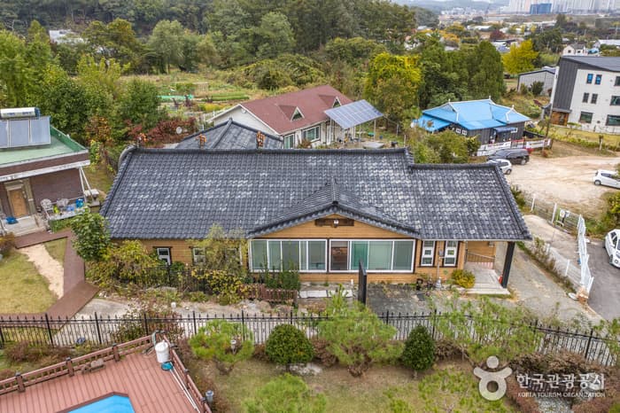 Damdaheon / 담다헌 체험교육관