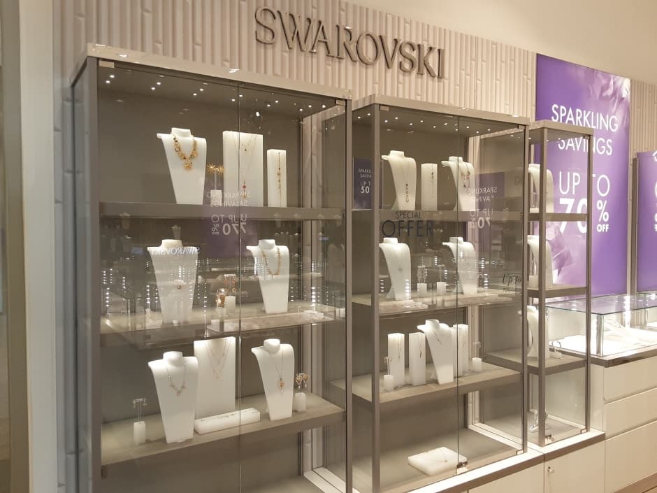 Swarovski - Lotte Gimhae Branch [Tax Refund Shop] (스와로브스키 롯데김해)