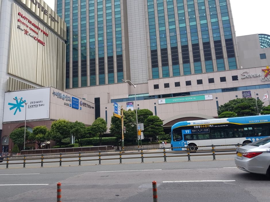 Busan Lotte Hotel [Tax Refund Shop] (부산롯데호텔)