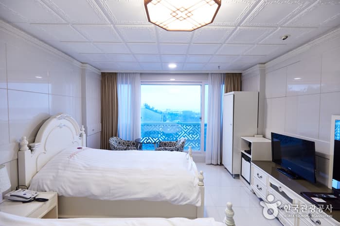 Donghae Boyang Hot-spring Convention Hotel (동해보양온천컨벤션호텔)