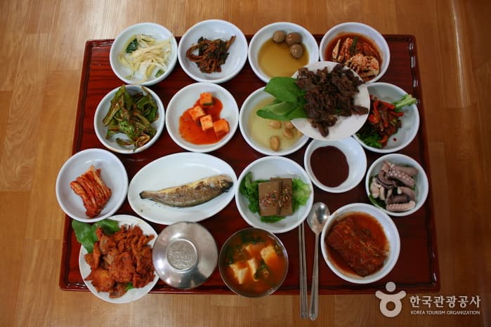 Okcheongol Hanjeongsik (옥천골한정식)